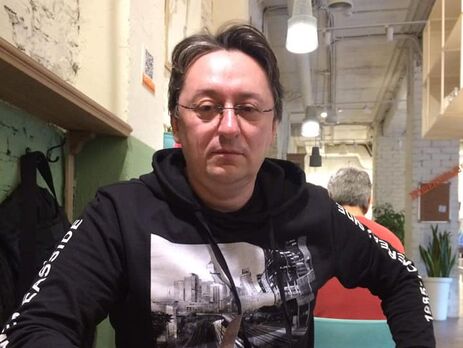 Вергелис: Экскурсии в спальню Виктюка, где сегодня демонстрируют его пиджаки, а завтра – трусы, – то, что нужно для черноротых трескунов