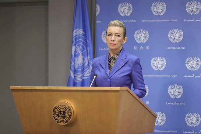 Захарова предложила создавать и развивать российские соцсети