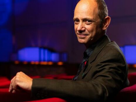 Букеровскую премию 2021 года получил писатель из ЮАР, трижды попадавший в шорт-лист