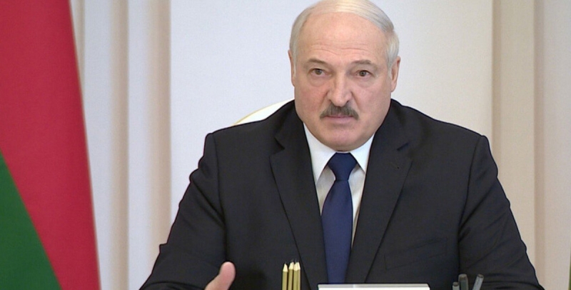 Лукашенко опять играет с СОVID-19