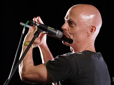 «Нам такие, как вы, не нужны». Музыканта «Аквариума» задержали в аэропорту и депортировали из России