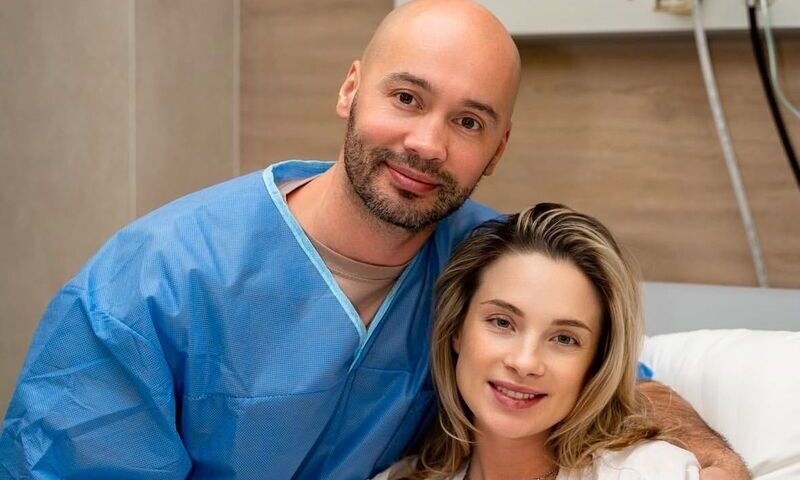 Андрей и Кристина Черкасовы стали родителями во второй раз: кадры из роддома — БлокнотРУ — Новости шоу бизнеса. Новости шоу-бизнеса России. Новости шоу-бизнеса России сегодня. Новости шоу-бизнеса России сегодня 2025. Новости шоу-бизнеса. Новости шоу бизнеса России. Новости шоу бизнеса России сегодня. Последние новости шоу бизнеса России. Шоу бизнес России сегодня. Новости шоу-бизнеса на 12.02.2025.