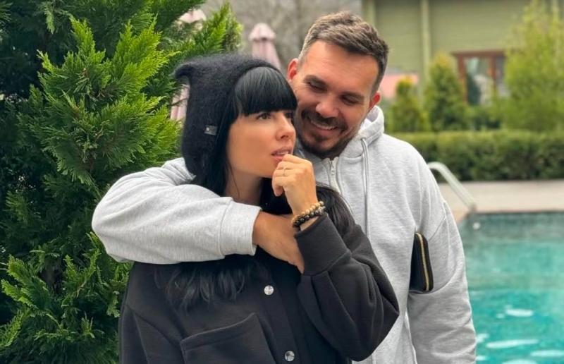 Звезда «Дом-2» Нелли Ермолаева воссоединилась с мужем — четыре месяца назад он бросил её по Интернету — БлокнотРУ — Новости шоу-бизнеса. Новости шоу-бизнеса России сегодня. Новости шоу-бизнеса России. Новости шоу-бизнеса России сегодня 2025. Новости шоу бизнеса России сегодня. Новости шоу-бизнеса россии сегодня 2025. Последние новости шоу бизнеса России. Шоу бизнес России сегодня.