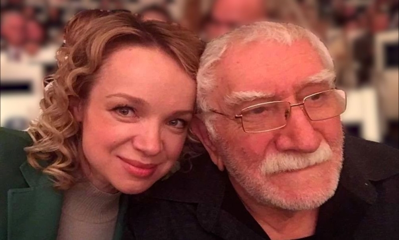 Тайно родившая в 46 лет бывшая жена Джигарханяна впервые показала беременный живот под песню Пугачёвой