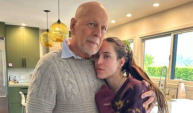 Из-за деменции Брюс Уиллис переехал в отдельный дом — БлокнотРУ — Новости шоу-бизнеса. Новости шоу-бизнеса России сегодня. Новости шоу-бизнеса России. Новости шоу-бизнеса России сегодня 2025. Новости шоу бизнеса России сегодня. Новости шоу-бизнеса россии сегодня 2025. Последние новости шоу бизнеса России. Шоу бизнес России сегодня.