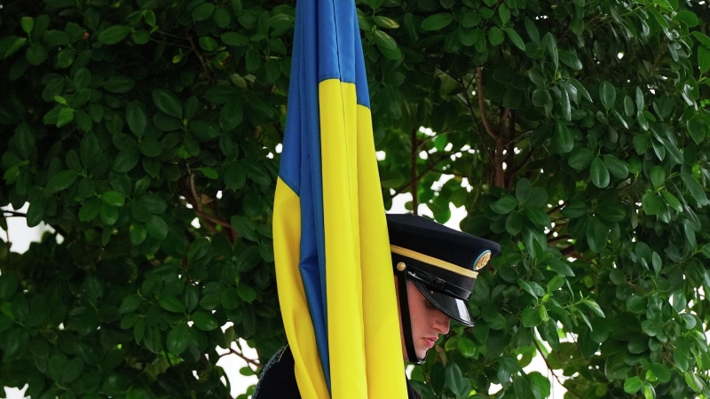 США могут пожертвовать Украиной, считает эксперт