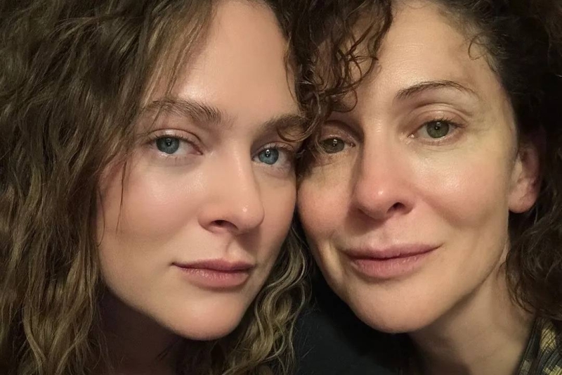 Новости шоу-бизнеса. Осудившая СВО Ксения Раппопорт вернулась в Россию из-за задержанной с наркотиками дочери — БлокнотРУ — Новости шоу-бизнеса. Новости шоу-бизнеса России сегодня. Новости шоу-бизнеса России. Новости шоу-бизнеса России сегодня 2025. Новости шоу бизнеса России сегодня. Новости шоу-бизнеса россии сегодня 2025. Последние новости шоу бизнеса России. Шоу бизнес России сегодня.