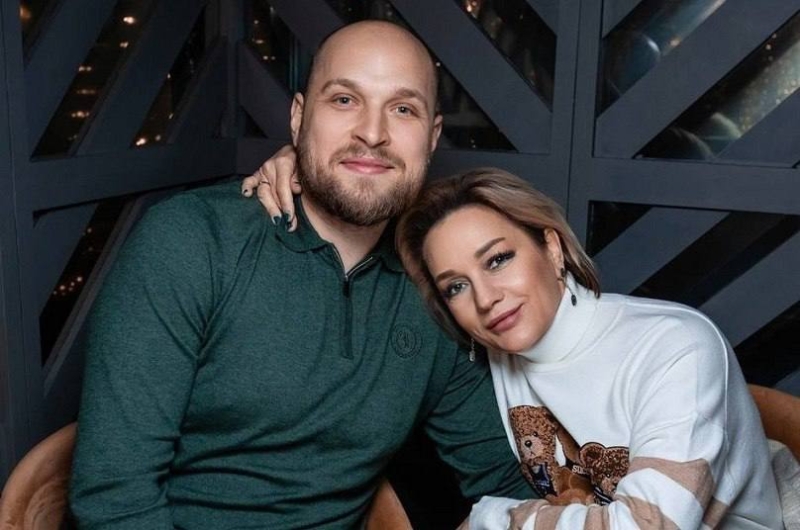 Скандал вокруг ресторана Булановой: муж певицы ответил на обвинения сотрудников в долгах и смерти коллеги — БлокнотРУ — Новости шоу-бизнеса. Новости шоу-бизнеса России сегодня. Новости шоу-бизнеса России. Новости шоу-бизнеса России сегодня 2025. Новости шоу бизнеса России сегодня. Новости шоу-бизнеса россии сегодня 2025. Последние новости шоу бизнеса России. Шоу бизнес России сегодня.