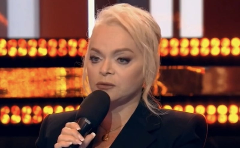 Лариса Долина в слезах заявила, что вернет деньги за квартиру Полине Лурье: «Это будет тяжело, потому что у меня нет этих денег» — БлокнотРУ — Схема Долиной. Кейс Долиной. Полина Лурье. Лариса Долина квартира мошенники. Долина квартира мошенники последние новости. Схема Долиной что это? Полина Лурье кто это фото и биография. Долина мошенница. Долина Лариса квартира мошенники. лурье полина. Схема Долиной с квартирой. Долина мошенники обманули. Как обманули Долину? Схема Ларисы Долиной. Долина кассация. Долина продала квартиру мошенникам. История с Долиной и мошенниками.